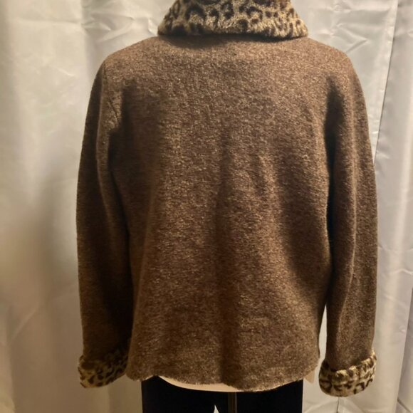 Alexandra Bartlett ~ Medium ~Wool Sweater Jacket, w/Leopard Print Collar + Cuffs - Picture 7 of 12